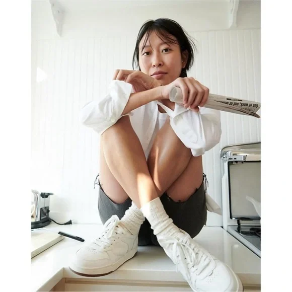 LIKE NEW Madewell leather court sneakers - Picture 2 of 14